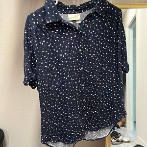 Universal Thread Navy Floral button down blouse small